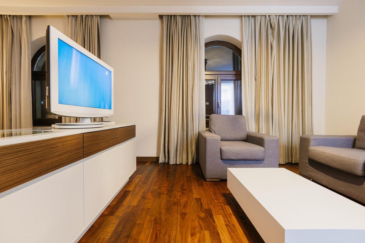 Hotel Dukagjini Peje Extérieur photo