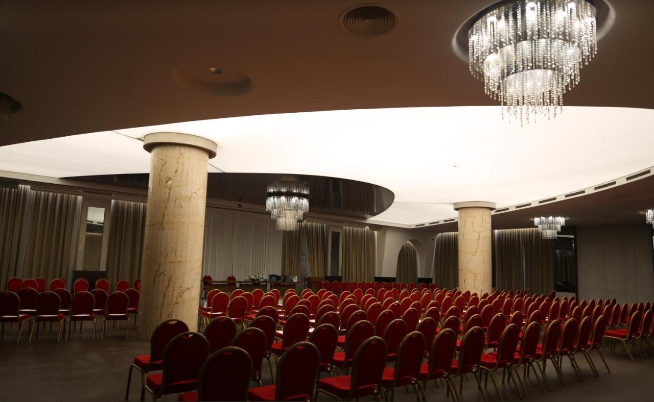 Hotel Dukagjini Peje Extérieur photo