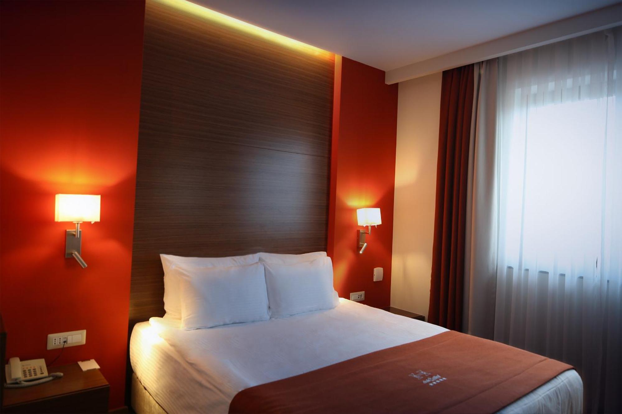 Hotel Dukagjini Peje Extérieur photo